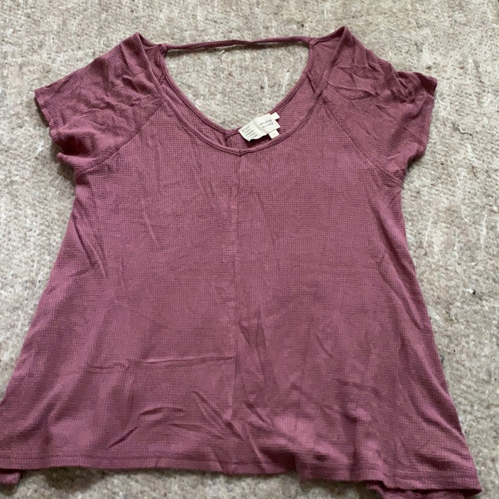 Small flowy burgundy shirt! Great with jeans!